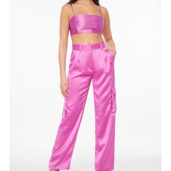 Pink stain outfit - Picture 2 of 2